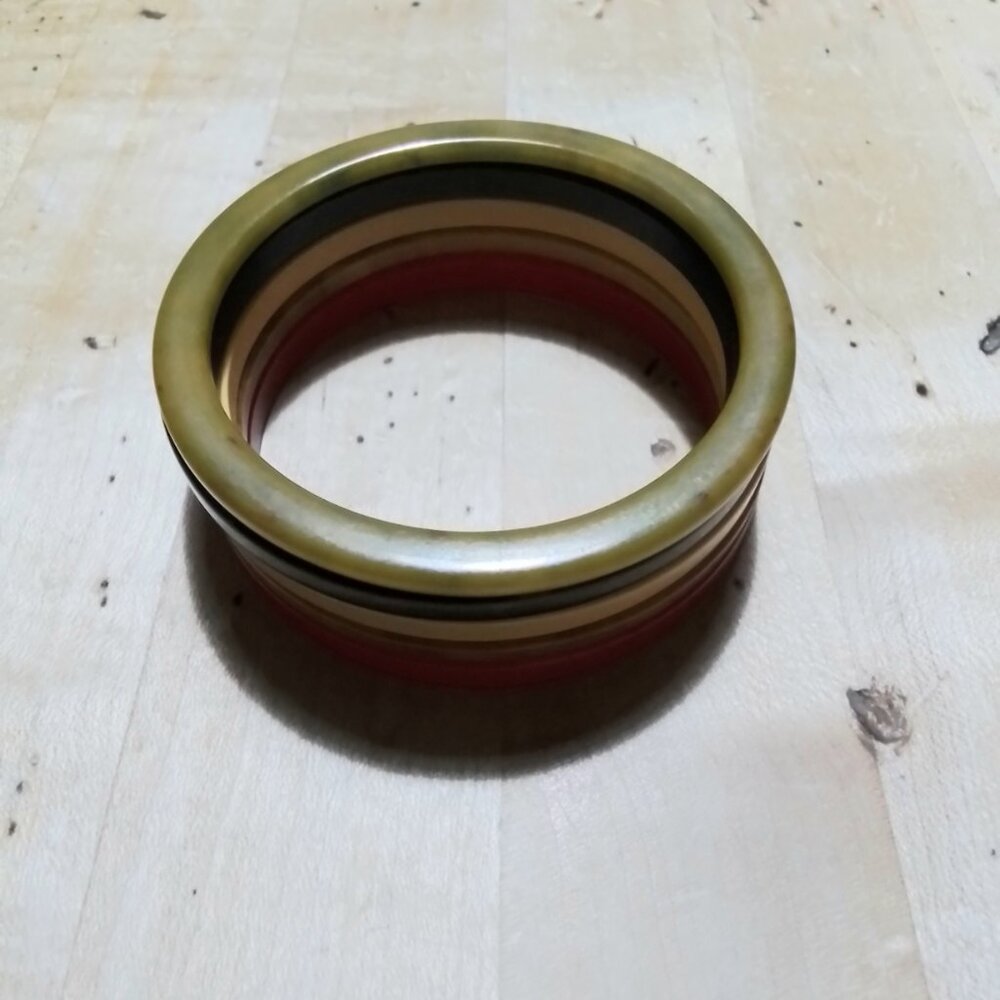 Vintage Bakelite Bangle Bracelets Set of 5 Stacking Bracelets - Picture 4 of 5